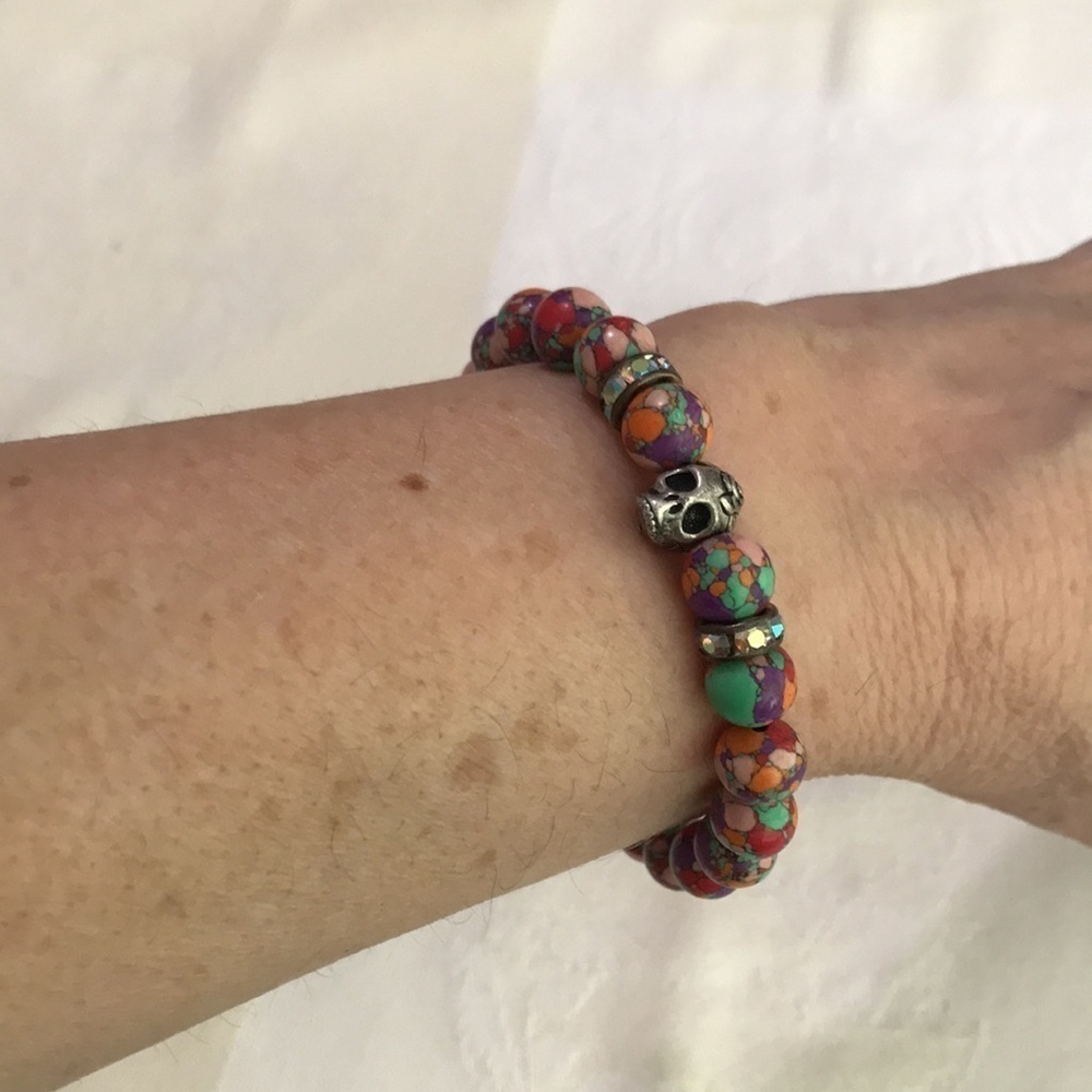 Multicolor Beaded Skull Stretch Bracelet Gothic Boho One Size - Picture 5 of 16